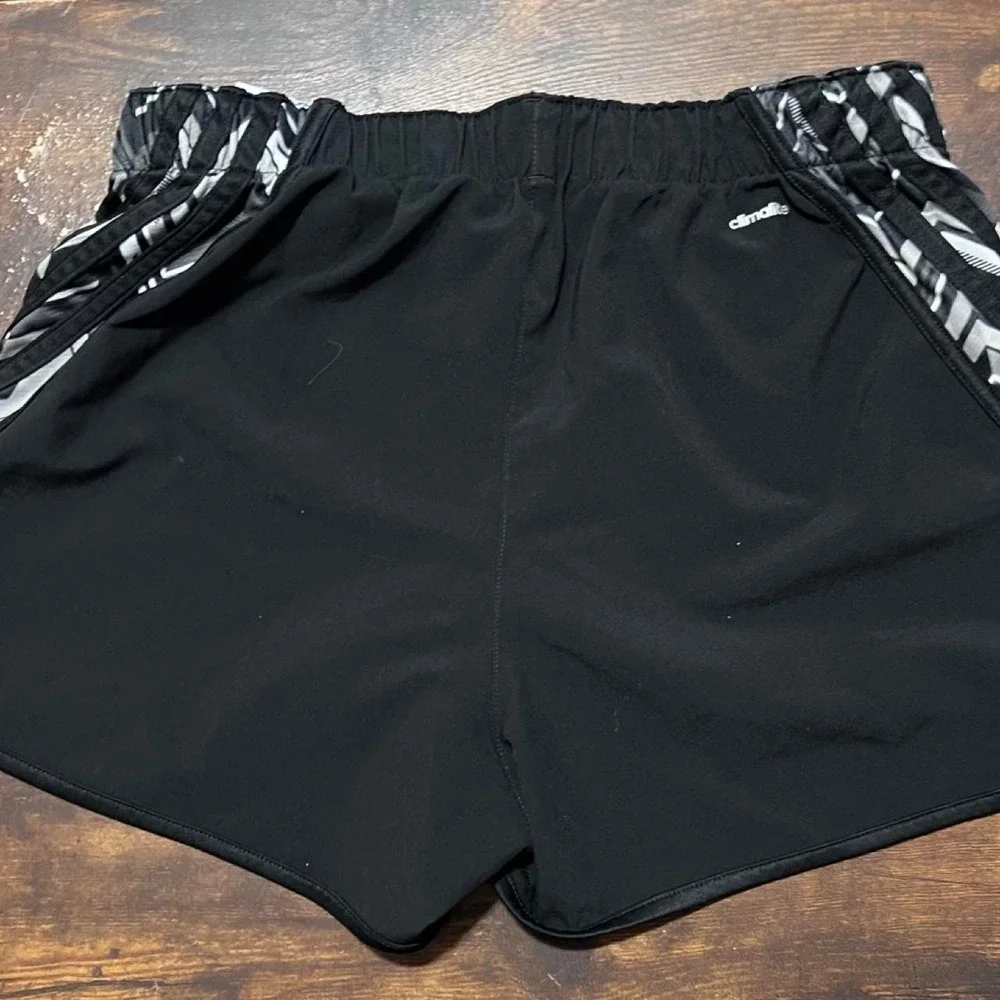 The Unbranded Brand adidas black